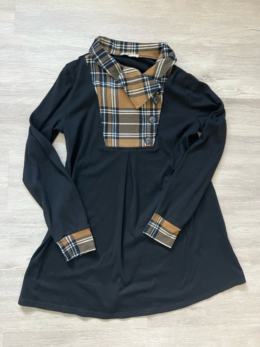 Timeson Black Long-Sleeve Top with Brown Plaid Accent Working Button Large